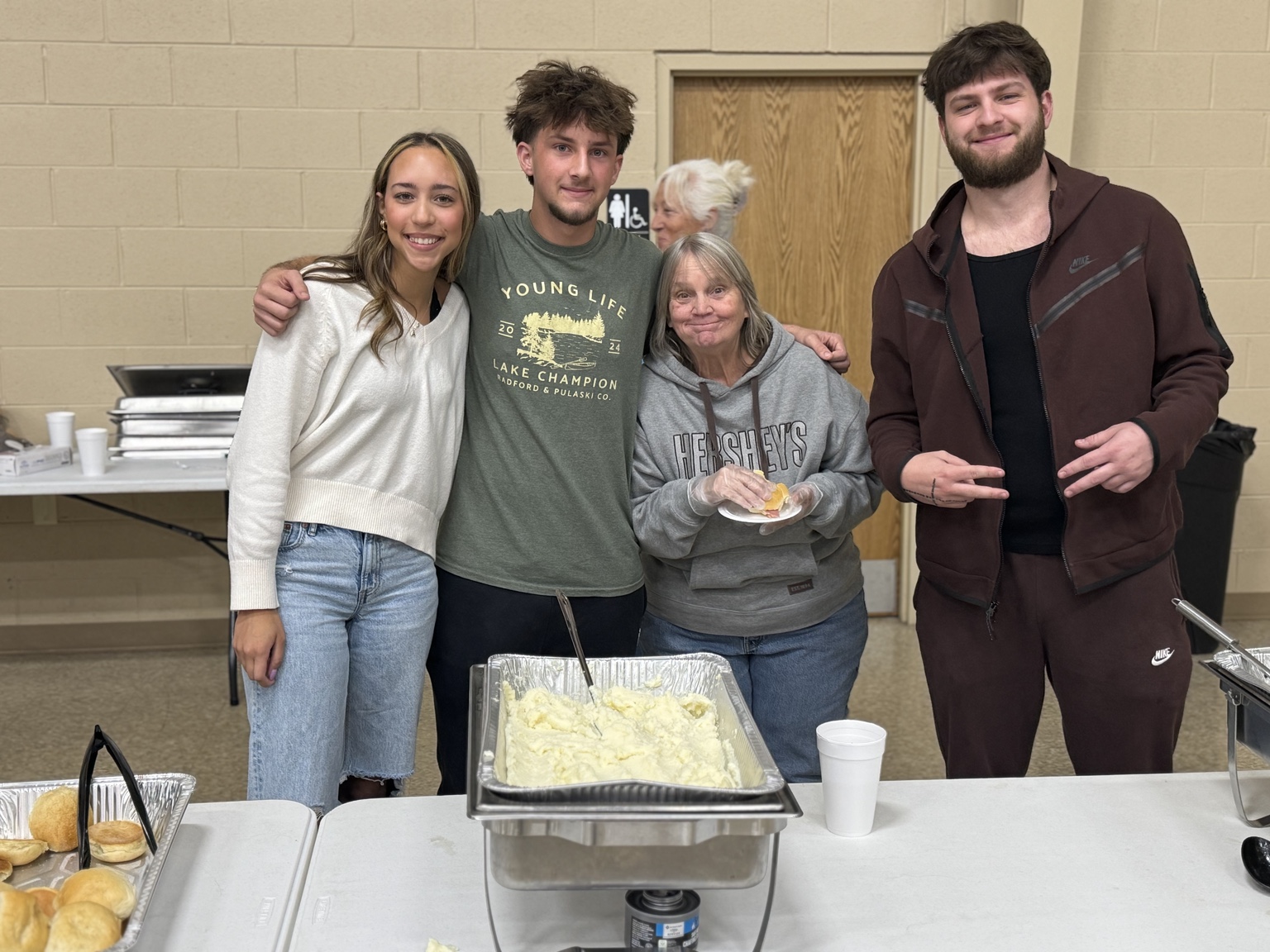 Young volunteers serving at Community Thanksgiving